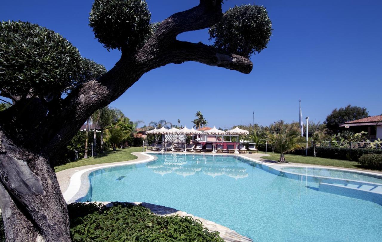 Park Oasi Resort Zambrone Buitenkant foto