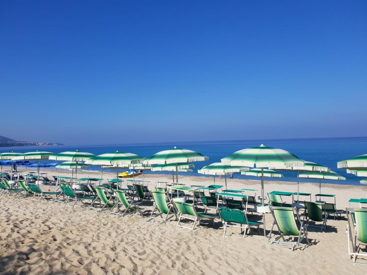 Park Oasi Resort Zambrone Buitenkant foto